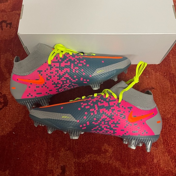 Nike Phantom GTElite by You. Custom Firm Ground Soccer Cleat. - Picture 12 of 15